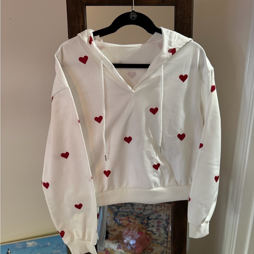 NWOT SHEIN Hoodie with hearts Size Medium